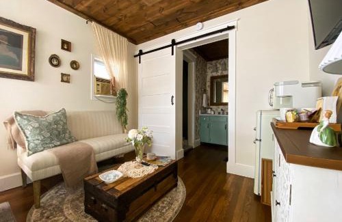 Winter Park Apartment | 1BR 1BA in Historic Park Ave Home