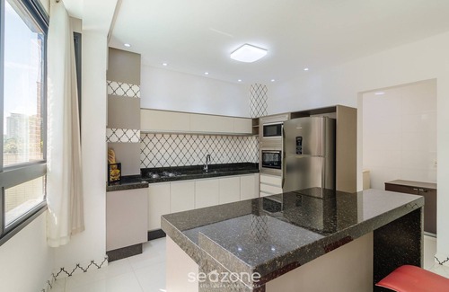 Nacoes Apartment | 1BR Apt w/Pool 650m From Beach Pdn0113