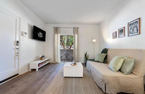 Village At Walnut Creek Apartment | 1BR Bright Domain Apt w Pool, Tennis & Parking