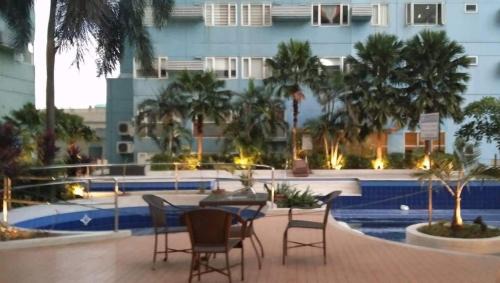 Pembo Apartment | 1BR Condotel Ridgewood Towers Near Airport #RW02-1