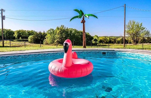 Myra Apartment | 1BR Studio | Pool | Hot tub | Outdoor space