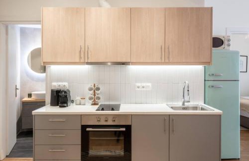 Thissio Apartment | 1BR Thiseio Charm - 10 Minutes From Acropolis