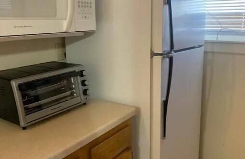 Topeka House | 1Kg-Bed Entire Non-shared Condo fully appointed