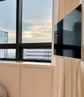 Mapo Apartment | 1min to Hongdae Eat and Shop