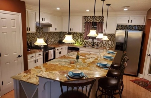 La Vergne House | 1min to Percy Priest Lake/2 Masters/Quiet Family Home