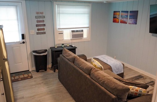 Geneva-on-the-Lake Apartment | 1st Floor Beach Access Studio Apartment U12 in Geneva
