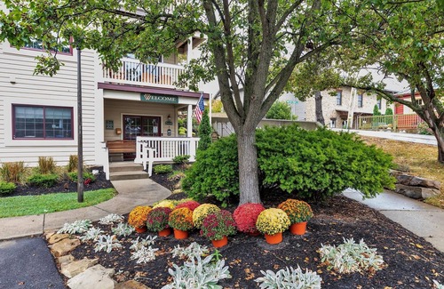 Nashville Condo | 1st Floor Front Side Suite - 104 by Grand Wood Suites