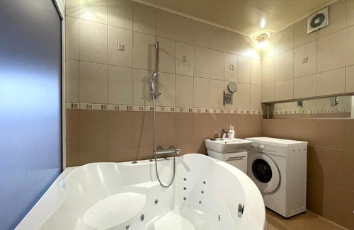 Petropavlovsk Apartment | 2-х комн квартира с двухместным джакузи