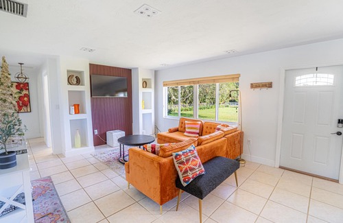 Southwest Ranches Villa | 2.5 Acres in Southwest Ranches Open for 40 person Weddings & Events!