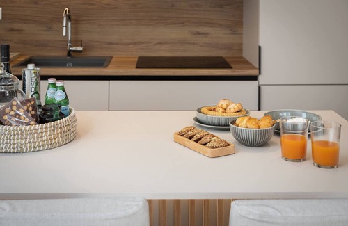 Glyfada Apartment | 2-BDR SV Elegance Luxury Apt with Shared pool