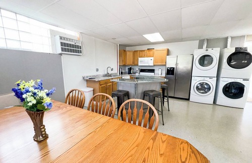 Anchor Bay Harbor Apartment | 2 Bed, 1 Bath Ranch Style, Ground Floor Unit, Sleeps 6, Newly Renovated!
