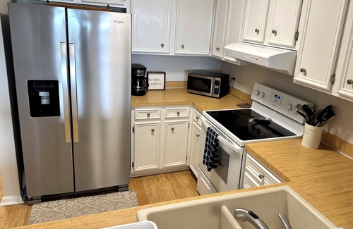 Atlantic Beach Condo | 2 Bed, 2 Bath Oceanfront Condo at Island Beach & Racquet Club