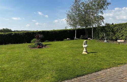 Cullompton Ski Chalet | 2 Bed Chalet on working farm