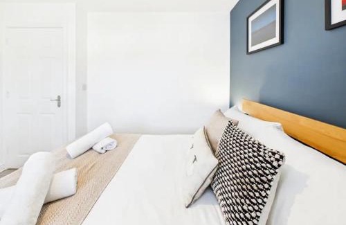 Port Talbot House | 2 Bed Home Port Talbot - Perfect For Contractors & Long Stays