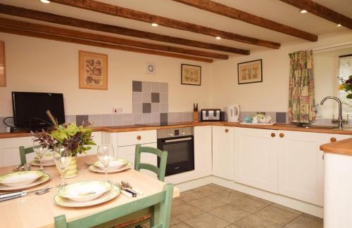 Chittlehampton House | 2 Bed in Barnstaple LCOBB