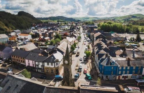 Machynlleth Cabin | 2 Bed in Cemmaes oc-a32660