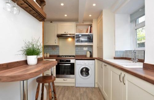 Hayfield House | 2 Bed in Hayfield 57871