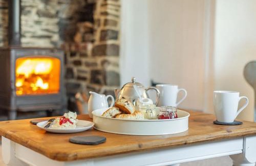 Chittlehampton House | 2 Bed in South Molton 86611