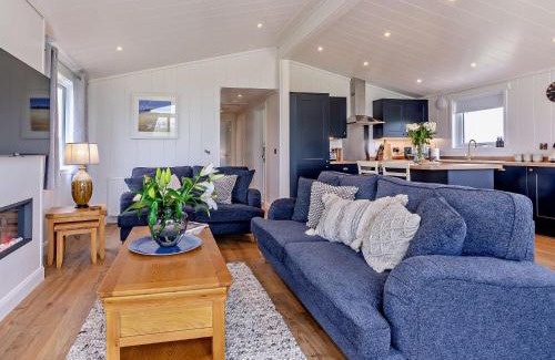 St. Andrews House | 2 Bed in St Andrews 94606