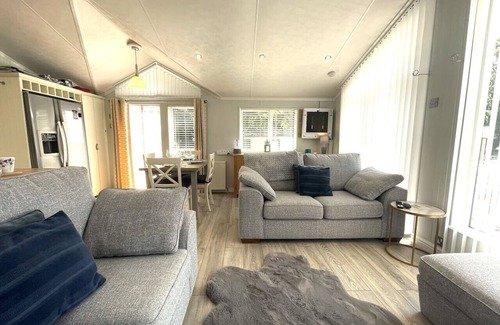 New Forest District Cabin | 2 Bed Lodge, Sleeps 4, Dog-Friendly