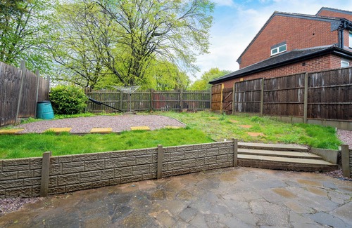 Birmingham House | 2 Bed-sleeps 4-private Garden- Free Parking
