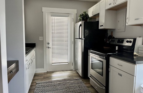 North Charleston Resort | 2 Bedroom 1 Bath on the Edge of Charleston Near Airport