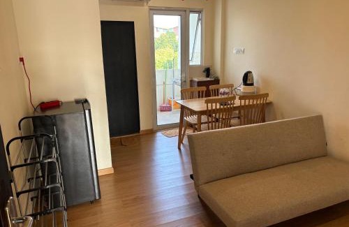 Lubuk Baja Apartment | 2 Bedroom 4 Pax Apartment Floor 8 Pelita Sky Garden