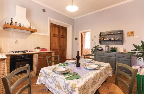 Pomarance Apartment | 2 bedroom accommodation in Pomarance PI