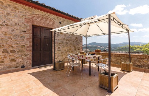 Pomarance Apartment | 2 bedroom accommodation in Pomarance PI