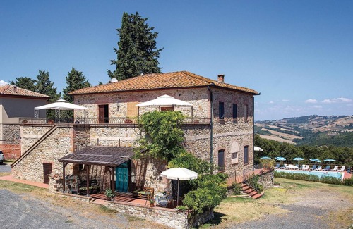 Pomarance Apartment | 2 bedroom accommodation in Pomarance PI