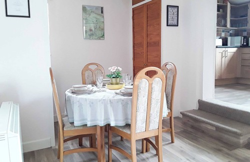 Middlezoy Cottage | 2 bedroom accommodation in Middlezoy, near Bridgwater