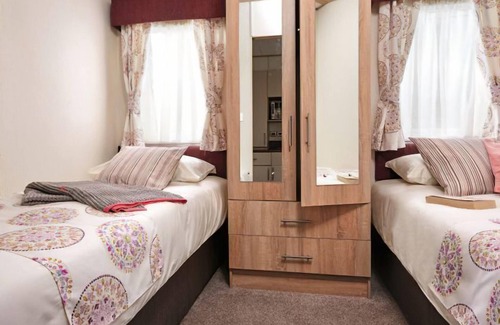 Kilwinning House | 2 bedroom accommodation in Kilwinning,