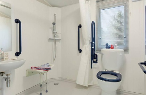 Kilwinning House | 2 bedroom accommodation in Kilwinning,