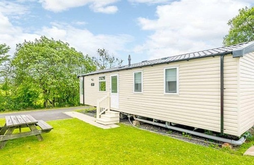 Kilwinning House | 2 bedroom accommodation in Kilwinning,