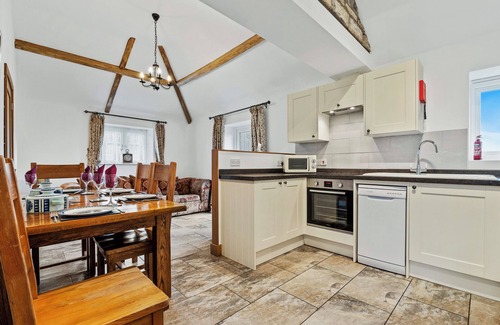 Blackford Cottage | 2 bedroom accommodation in South Barrow, near Yeovil