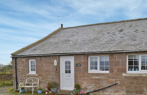 Chathill Cottage | 2 bedroom accommodation in Tynely, near Beadnell