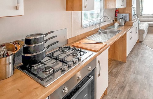 Ningwood House | 2 bedroom accommodation in Newbridge, Nr Yarmouth