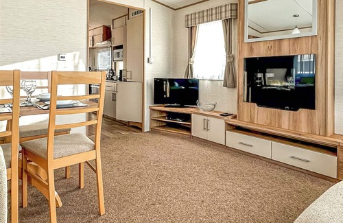 Ningwood House | 2 bedroom accommodation in Newbridge, Nr Yarmouth