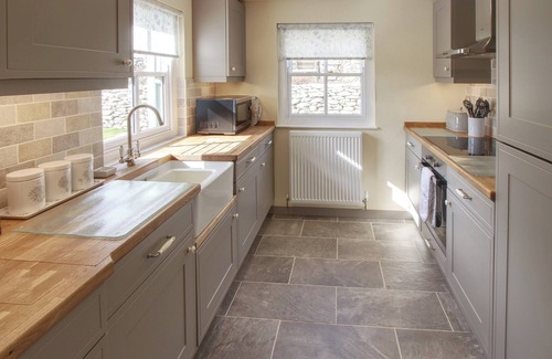 Holyhead Cottage | 2 bedroom accommodation in Holyhead Mountain, near Trearddur Bay