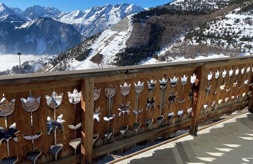 Cognet Apartment | 2-bedroom apartment close to slopes resort center