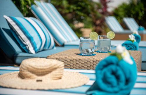 Hua Thanon Villa | 2 Bedroom Beachfront Villa Baan Rim Haad