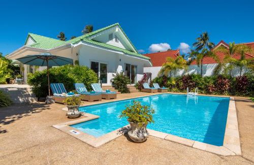 Hua Thanon Villa | 2 Bedroom Beachfront Villa Baan Rim Haad