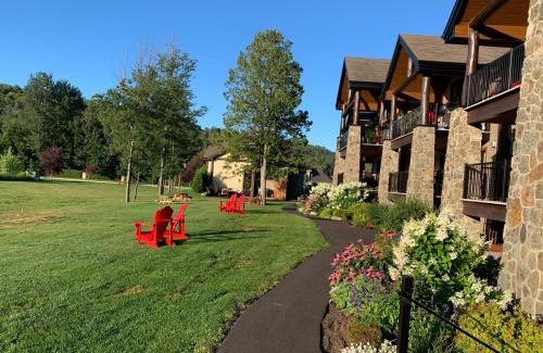 Saint-Sauveur Apartment | 2 bedroom condo Ski in Ski out Sommets St-Sauveur