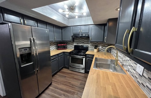 Northwest Columbus Condo | 2-Bedroom Condo with Arcade Room, amazing location15min away from the Zoo or OSU