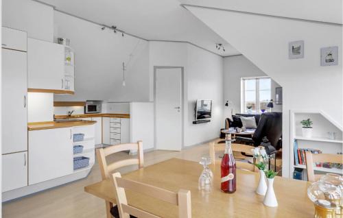 Snogebaek Apartment | 2 Bedroom Nice Apartment In Nexø