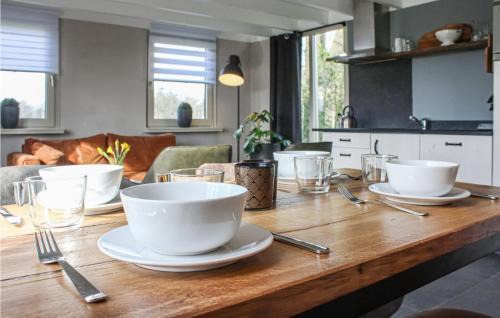 Tusveld House | 2 Bedroom Nice Home In Bornerbroek