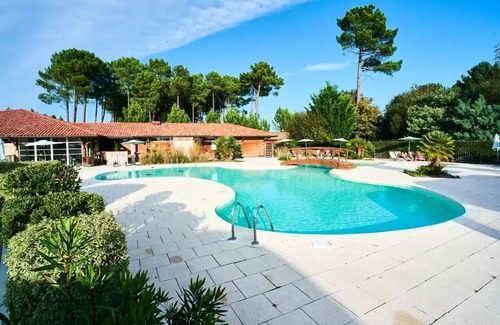 Parentis-en-Born Apartment | 2 Bedroom Premium Apartment 4 People