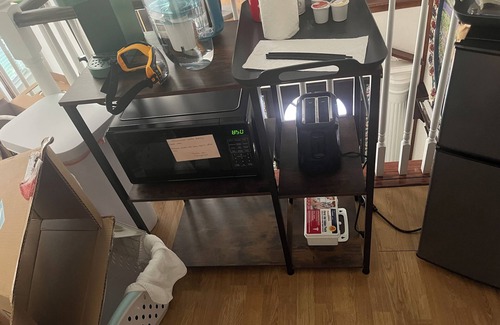 Fair Oaks Apartment | 2-bedroom semiprivate upstairs kitchenette apartment.