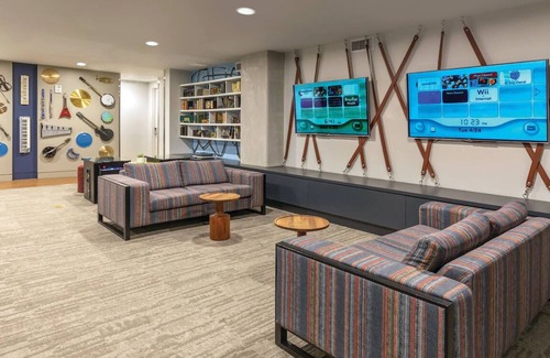 Warehouse District Hotel | 2-bedroom Suite in Charming Austin with Rooftop Pool!