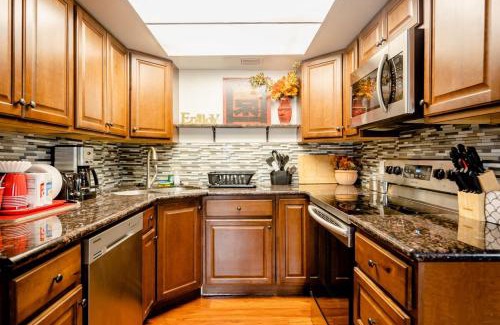 Paradise Apartment | 2 bedroom UNLV, Thomas Mack